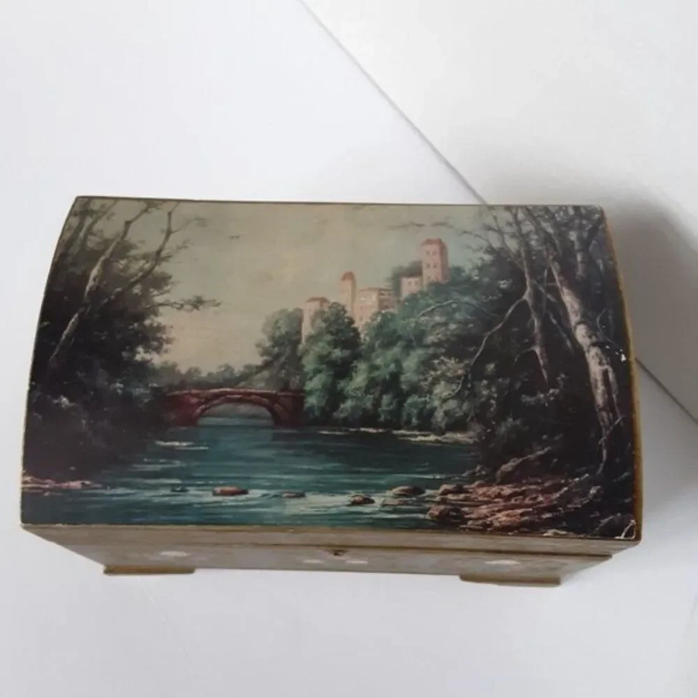 Vintage Florentine Style Musical Jewelry Chest/Box